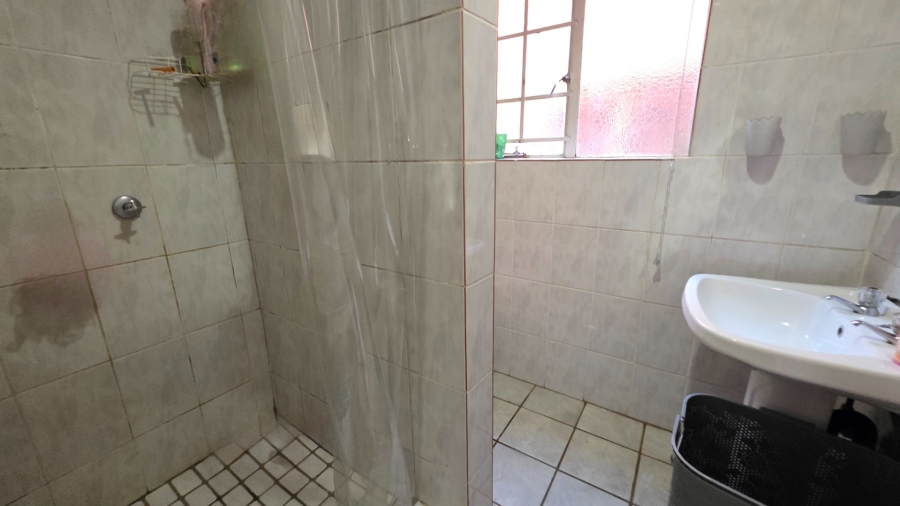 2 Bedroom Property for Sale in Eldoraigne Gauteng