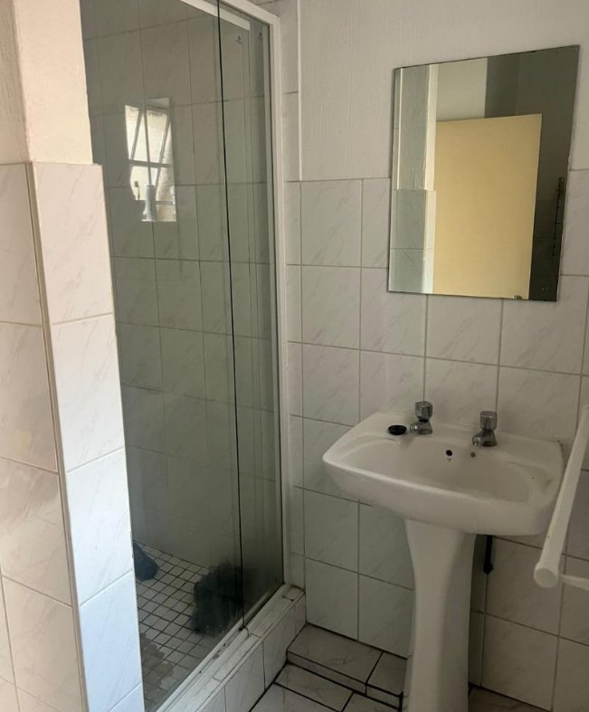 1 Bedroom Property for Sale in Bedfordview Gauteng