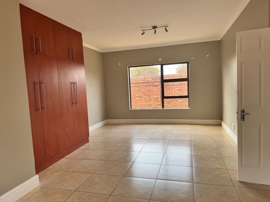 2 Bedroom Property for Sale in Lenasia Ext 10 Gauteng