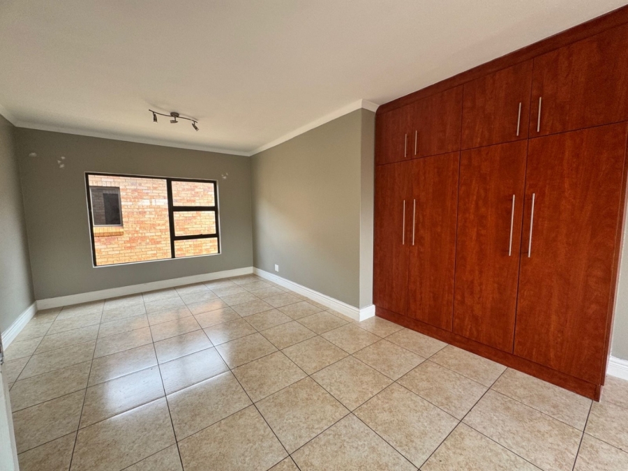 2 Bedroom Property for Sale in Lenasia Ext 10 Gauteng