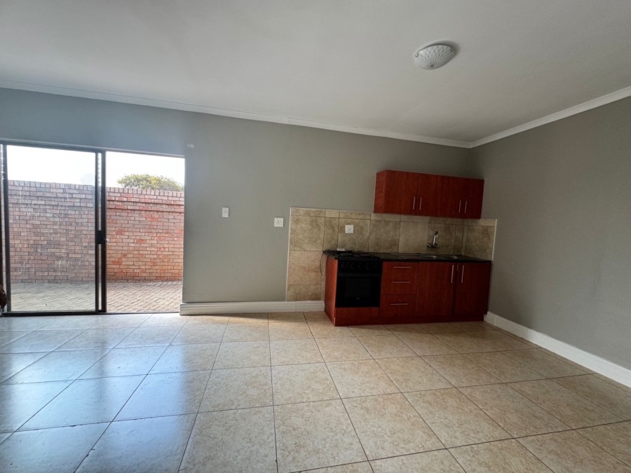 2 Bedroom Property for Sale in Lenasia Ext 10 Gauteng