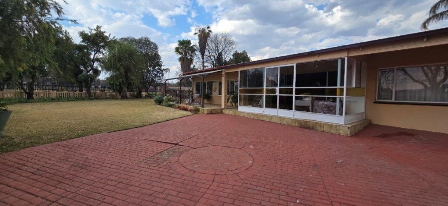 4 Bedroom Property for Sale in Moregloed Gauteng