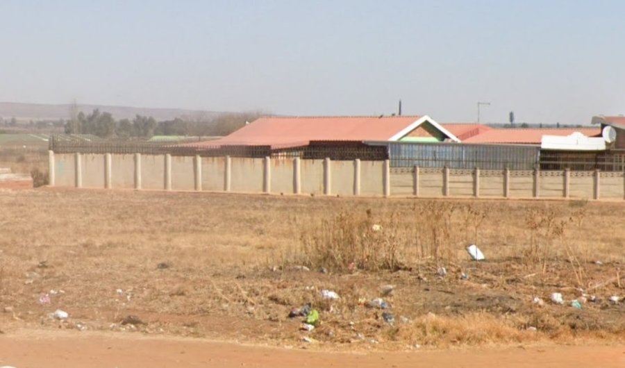  Bedroom Property for Sale in Lenasia Ext 11 Gauteng