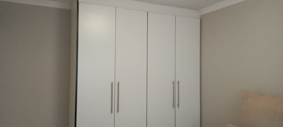  Bedroom Property for Sale in Olifantsfontein Gauteng