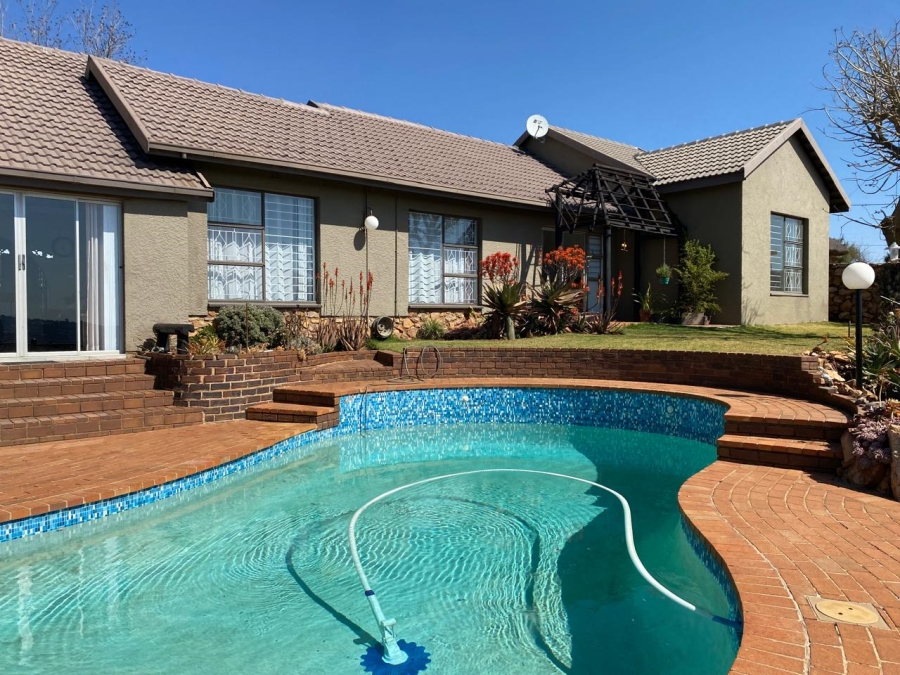 3 Bedroom Property for Sale in Breaunanda Gauteng