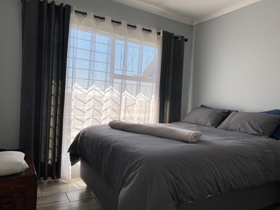 3 Bedroom Property for Sale in Breaunanda Gauteng
