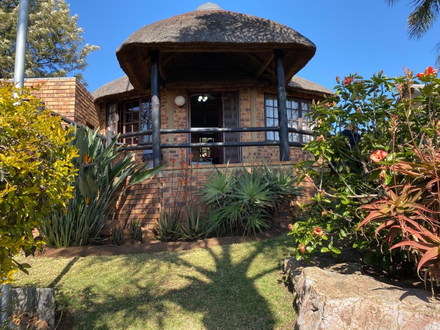 3 Bedroom Property for Sale in Breaunanda Gauteng