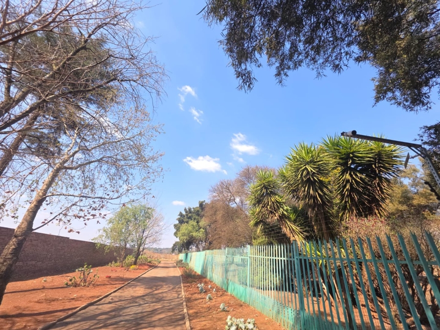  Bedroom Property for Sale in Bredell Gauteng
