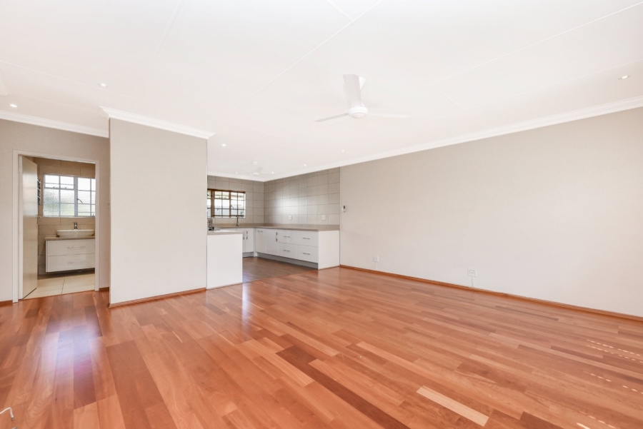 2 Bedroom Property for Sale in Magaliessig Gauteng
