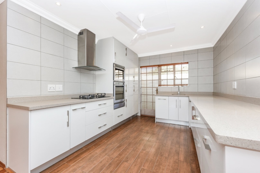 2 Bedroom Property for Sale in Magaliessig Gauteng