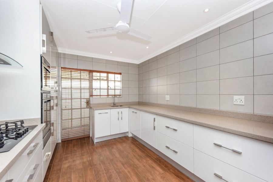 2 Bedroom Property for Sale in Magaliessig Gauteng