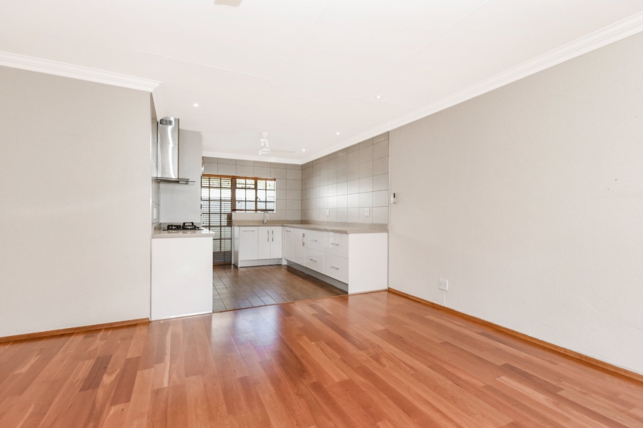 2 Bedroom Property for Sale in Magaliessig Gauteng