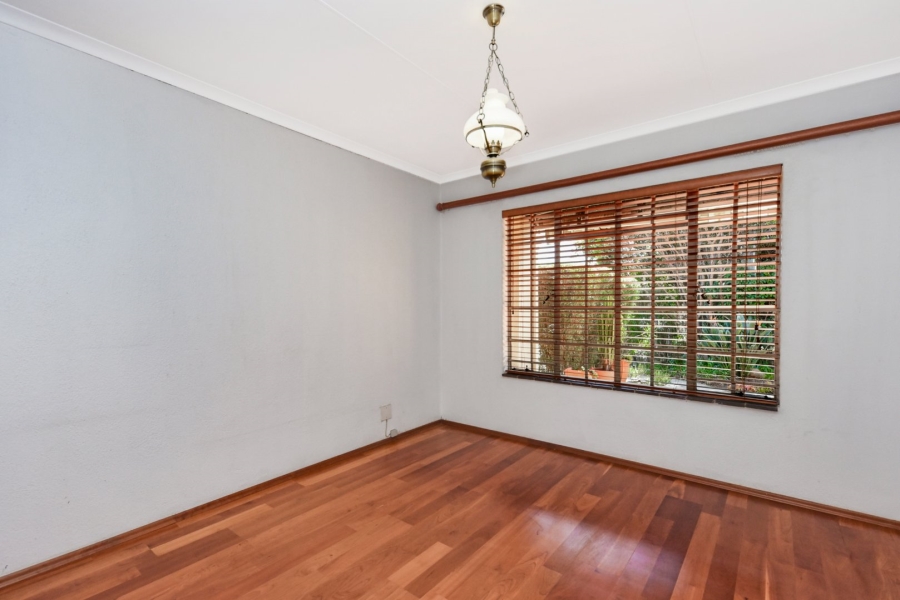 2 Bedroom Property for Sale in Magaliessig Gauteng