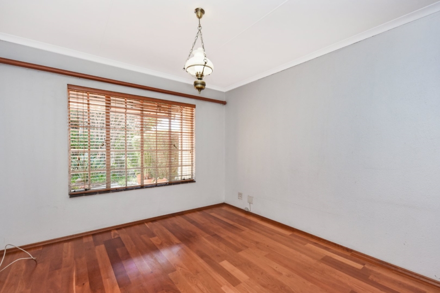 2 Bedroom Property for Sale in Magaliessig Gauteng