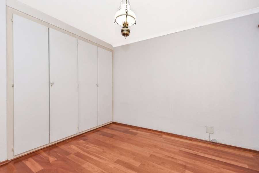 2 Bedroom Property for Sale in Magaliessig Gauteng