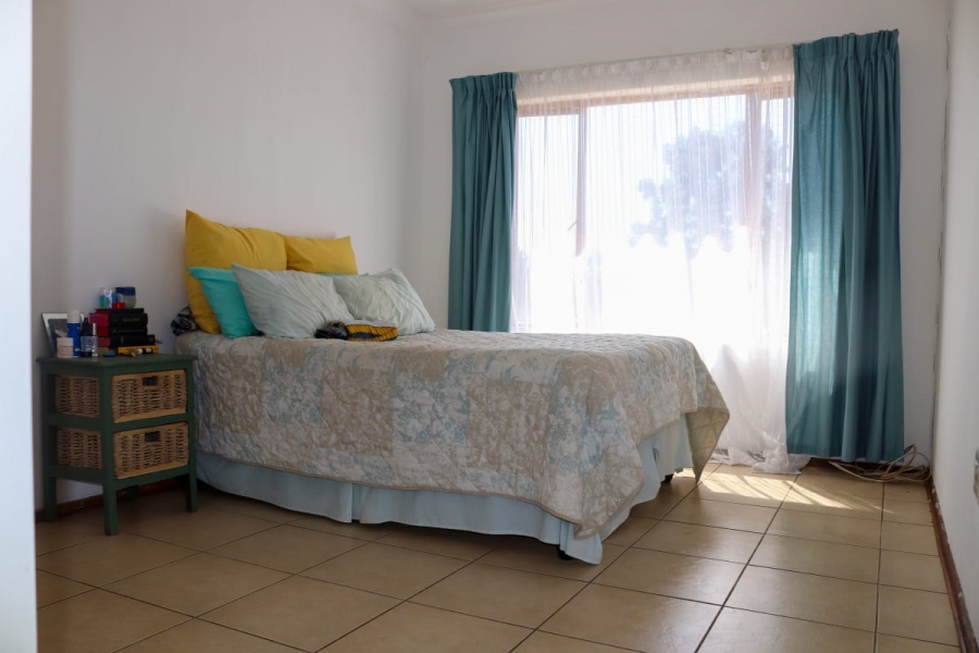 Bedroom Property for Sale in Hesteapark Gauteng