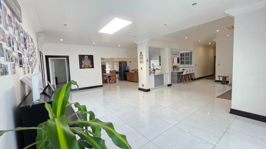 4 Bedroom Property for Sale in Eldoraigne Gauteng