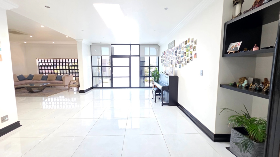 4 Bedroom Property for Sale in Eldoraigne Gauteng