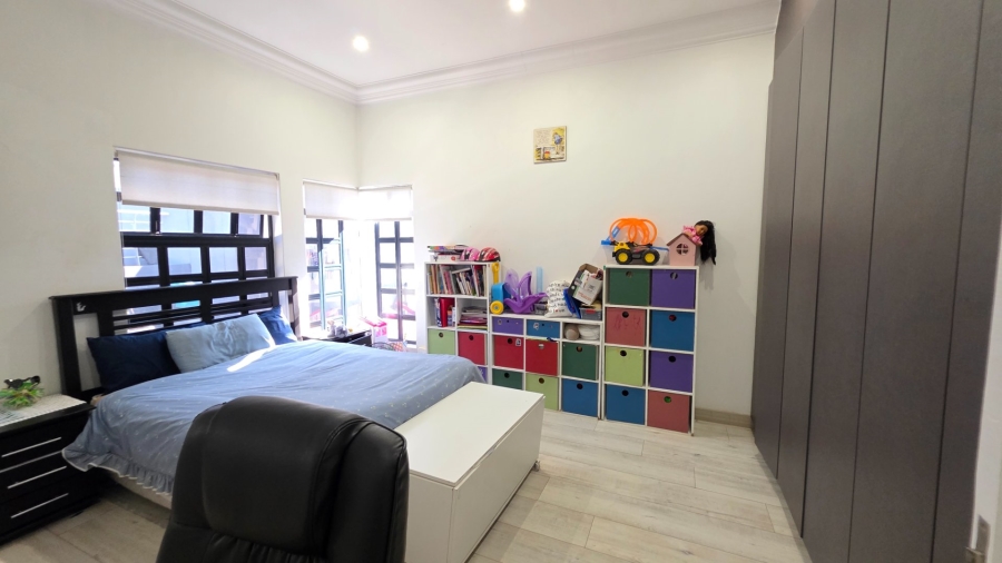 4 Bedroom Property for Sale in Eldoraigne Gauteng