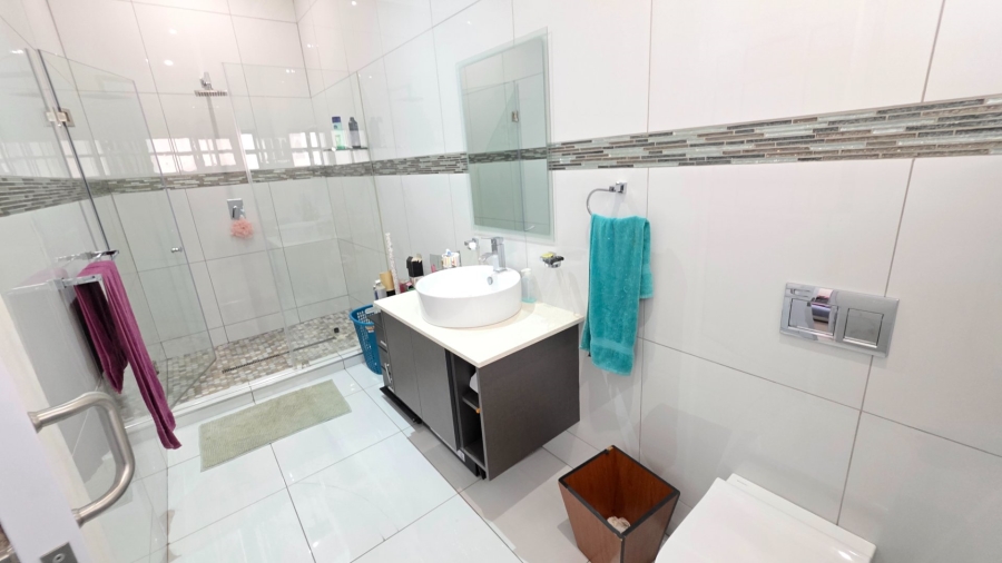 4 Bedroom Property for Sale in Eldoraigne Gauteng
