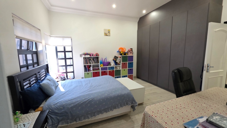 4 Bedroom Property for Sale in Eldoraigne Gauteng