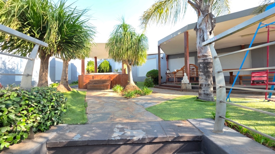 4 Bedroom Property for Sale in Eldoraigne Gauteng
