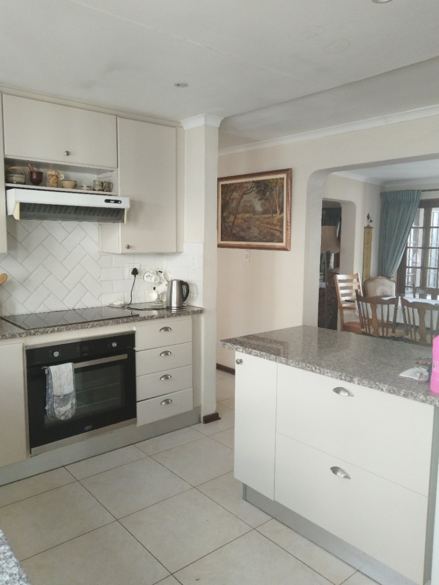 To Let 3 Bedroom Property for Rent in Lonehill Gauteng