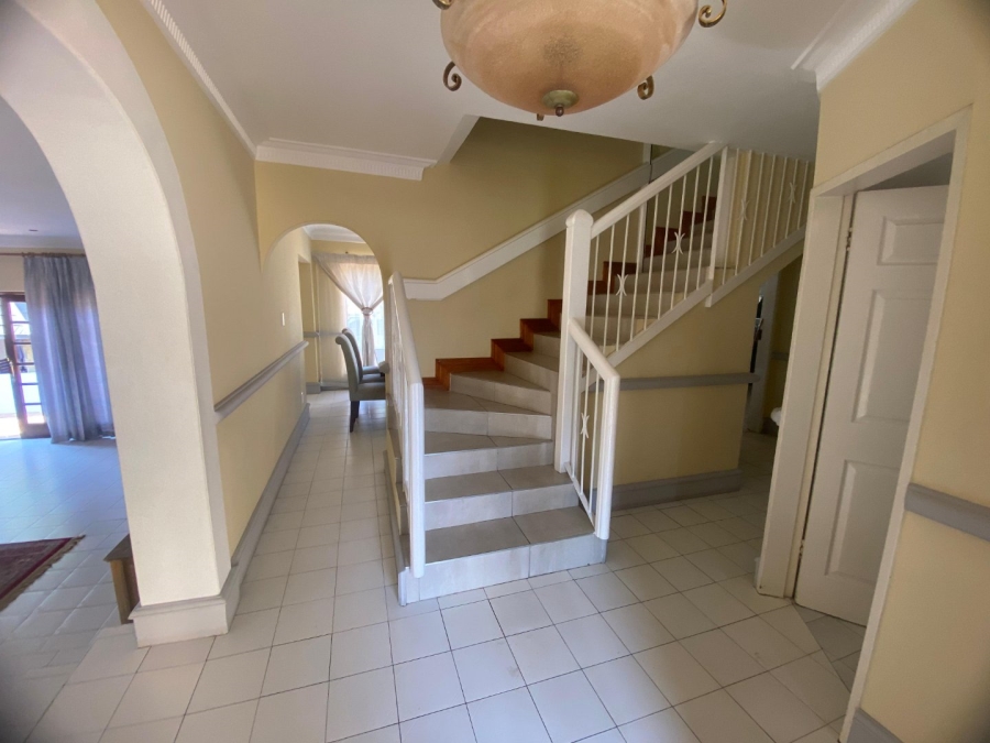 4 Bedroom Property for Sale in Zwartkop Gauteng