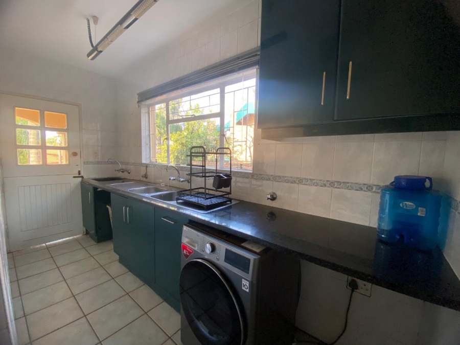 4 Bedroom Property for Sale in Zwartkop Gauteng