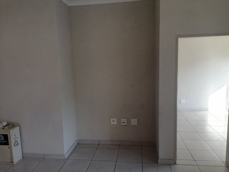 2 Bedroom Property for Sale in Norton Park Gauteng