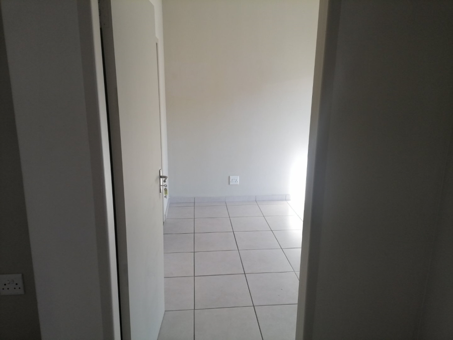 2 Bedroom Property for Sale in Norton Park Gauteng