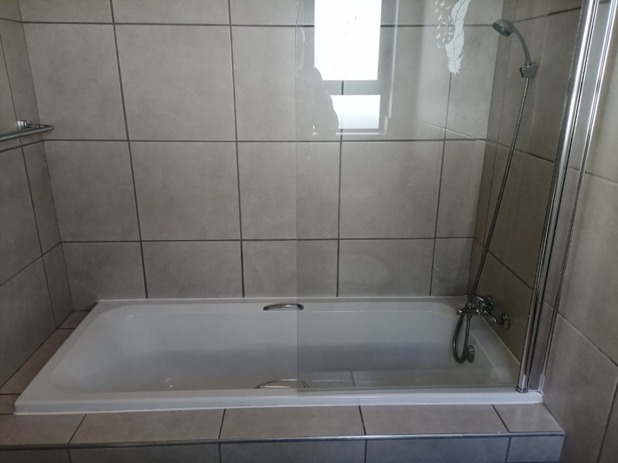 2 Bedroom Property for Sale in Norton Park Gauteng