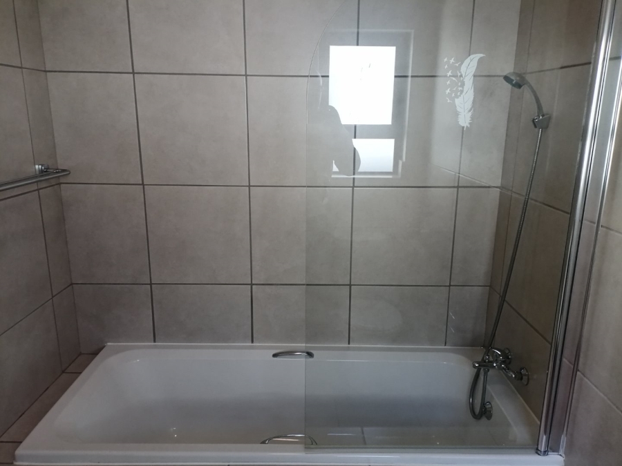 2 Bedroom Property for Sale in Norton Park Gauteng