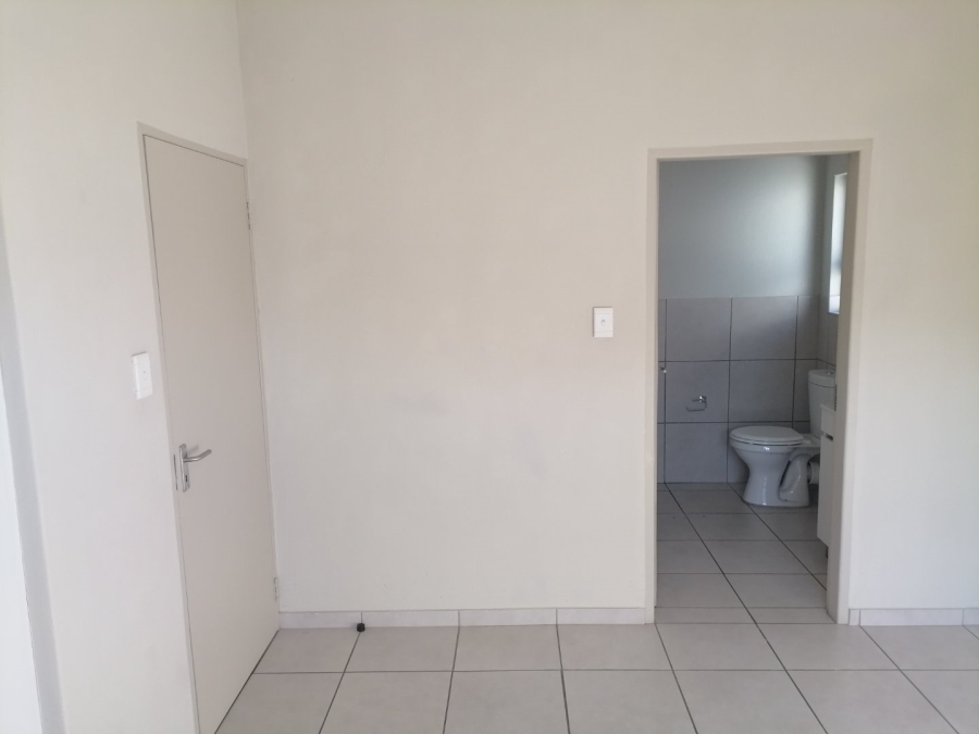 2 Bedroom Property for Sale in Norton Park Gauteng