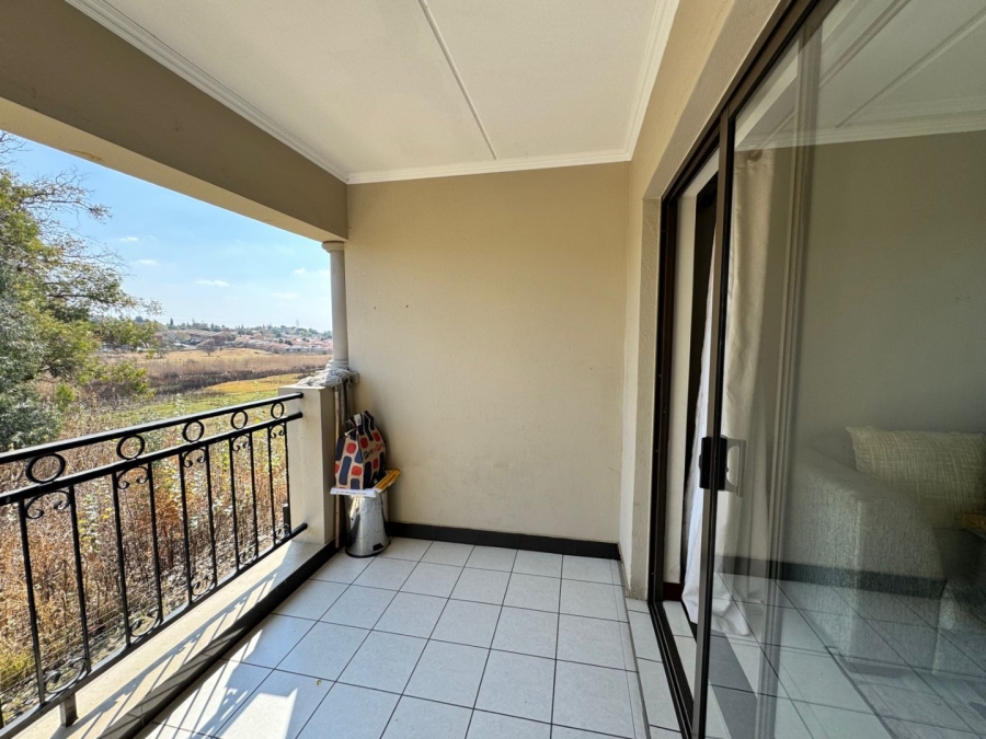 2 Bedroom Property for Sale in Noordwyk Gauteng
