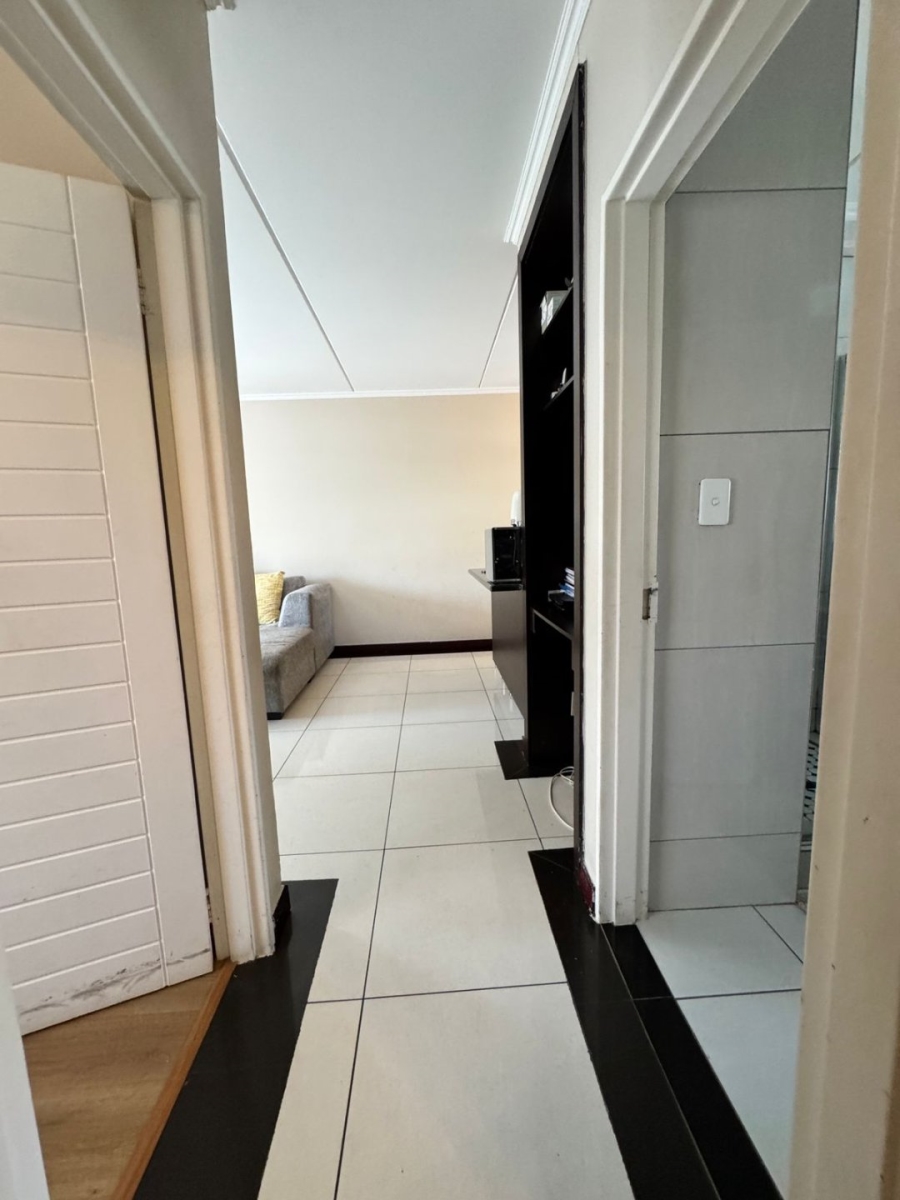 2 Bedroom Property for Sale in Noordwyk Gauteng