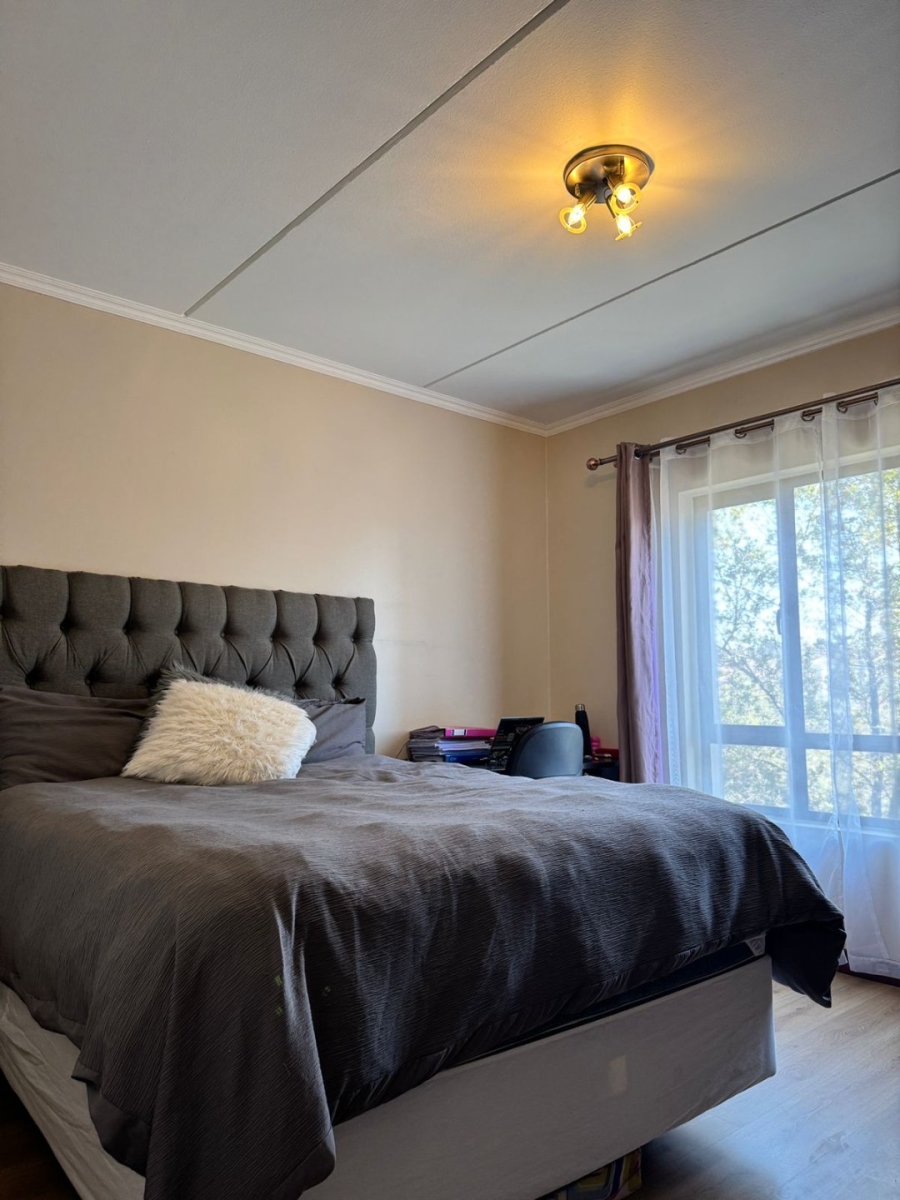 2 Bedroom Property for Sale in Noordwyk Gauteng