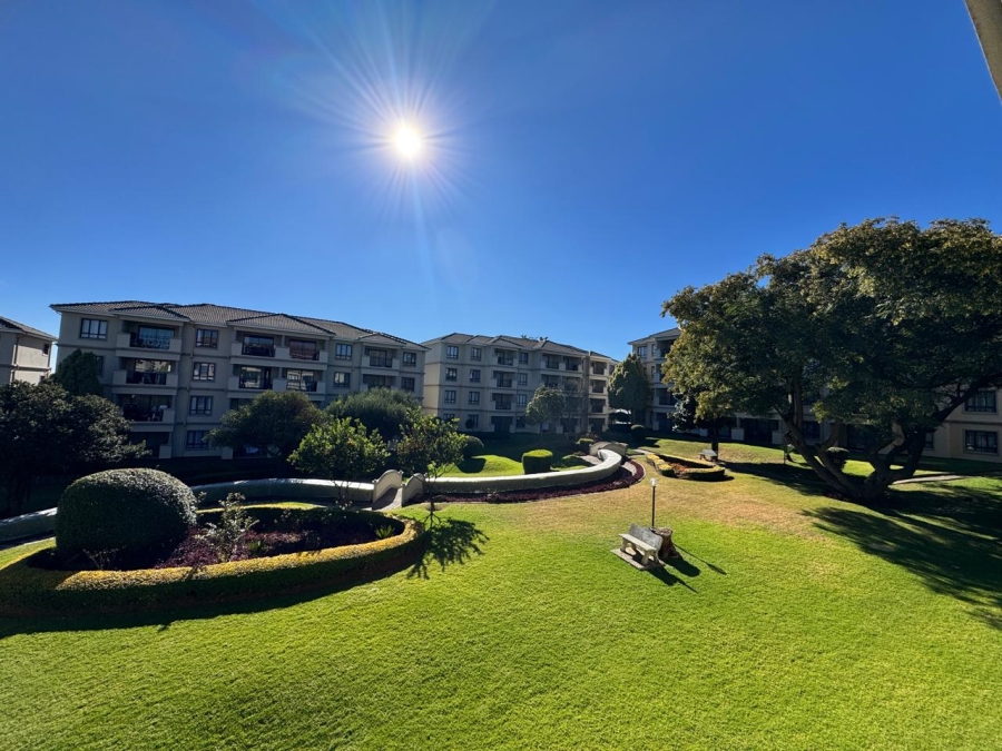 2 Bedroom Property for Sale in Noordwyk Gauteng