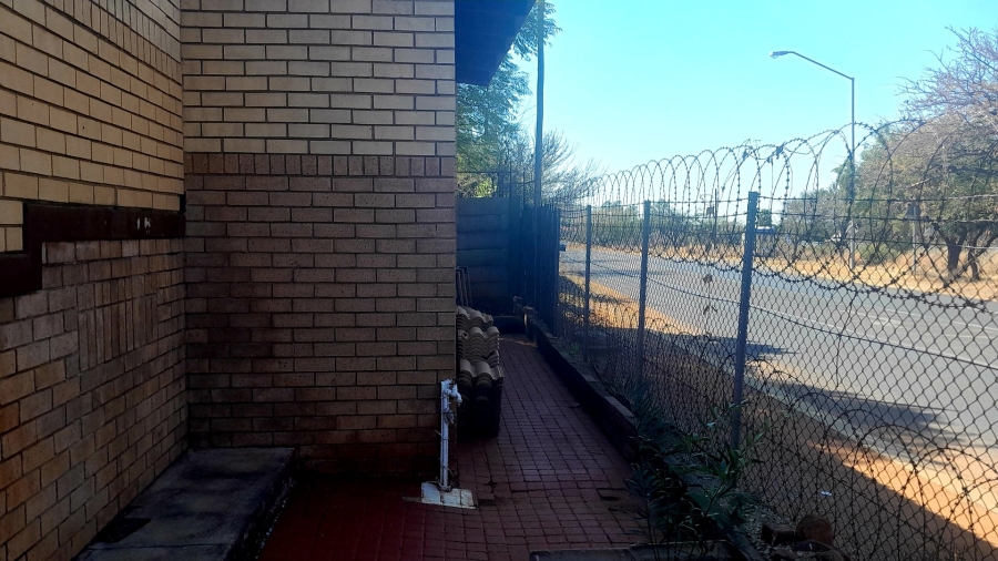 5 Bedroom Property for Sale in Danville Gauteng
