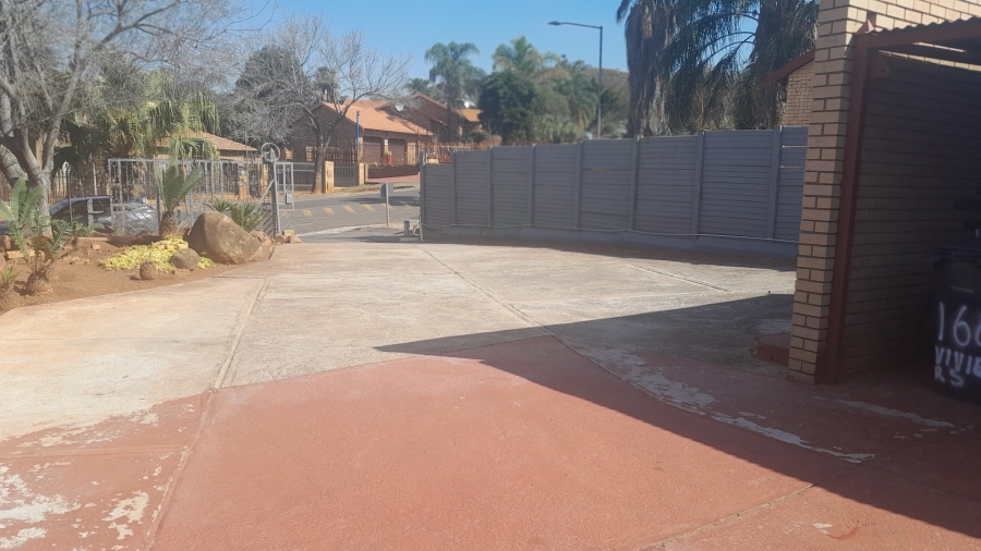 5 Bedroom Property for Sale in Danville Gauteng