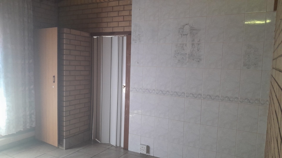 5 Bedroom Property for Sale in Danville Gauteng