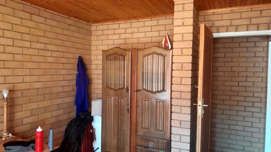 5 Bedroom Property for Sale in Danville Gauteng