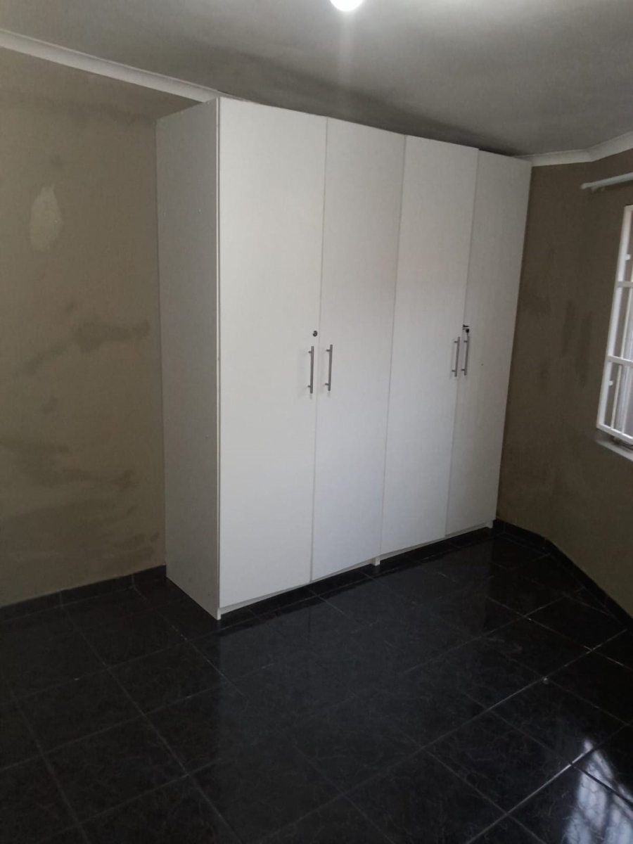  Bedroom Property for Sale in Crystal Park Gauteng