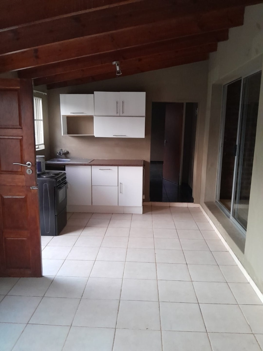 Bedroom Property for Sale in Crystal Park Gauteng