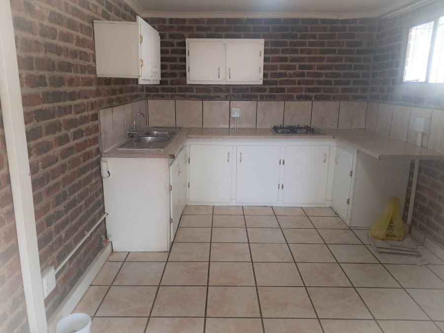 4 Bedroom Property for Sale in Gladwood Gauteng