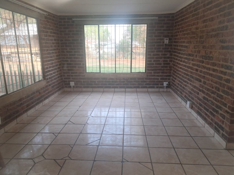 4 Bedroom Property for Sale in Gladwood Gauteng