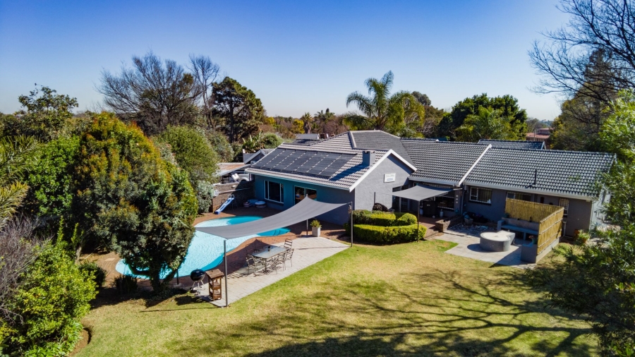5 Bedroom Property for Sale in Aston Manor Gauteng