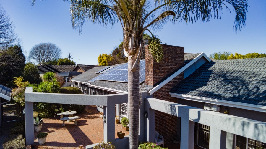5 Bedroom Property for Sale in Aston Manor Gauteng