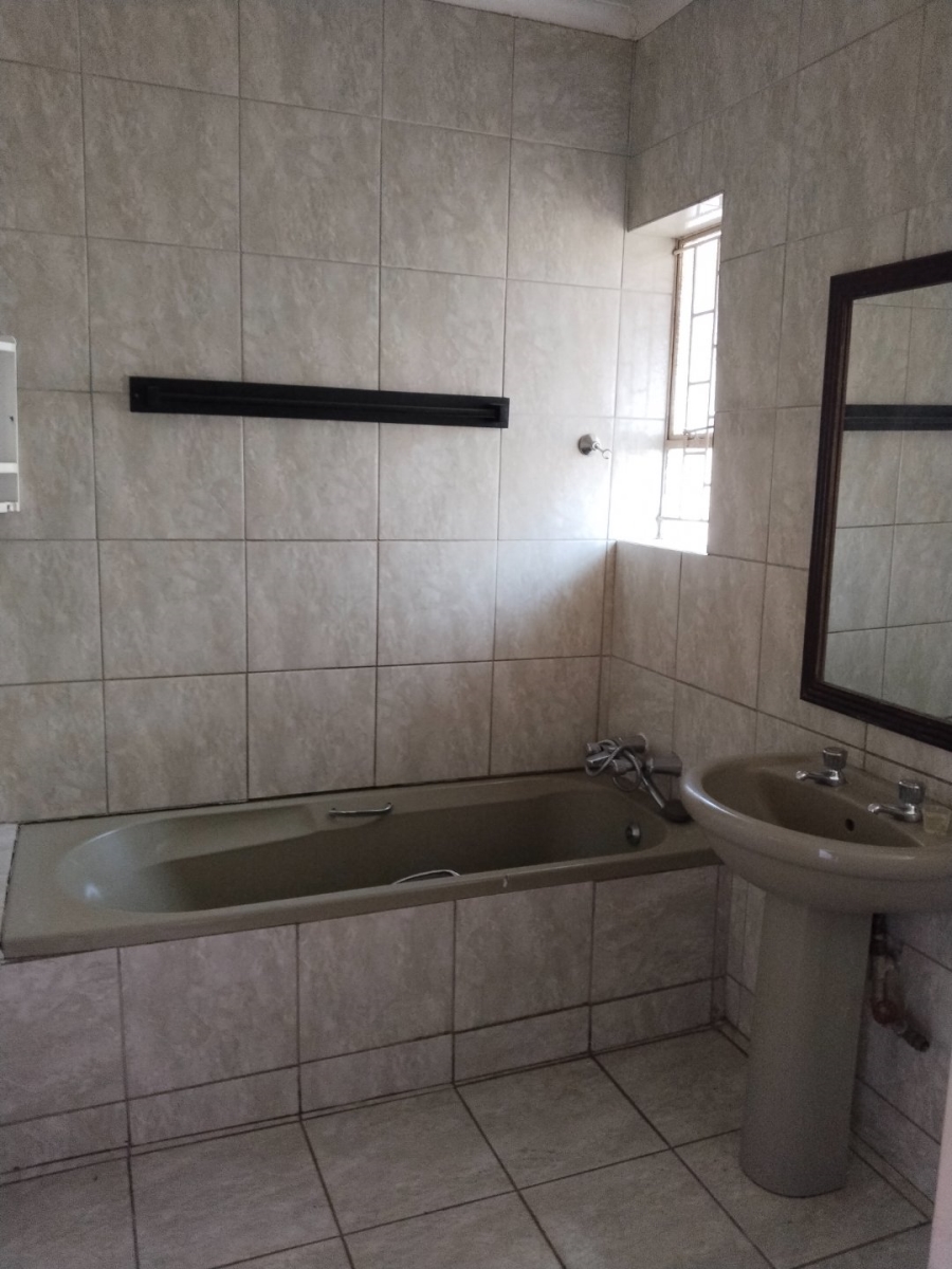 3 Bedroom Property for Sale in Silverton Gauteng