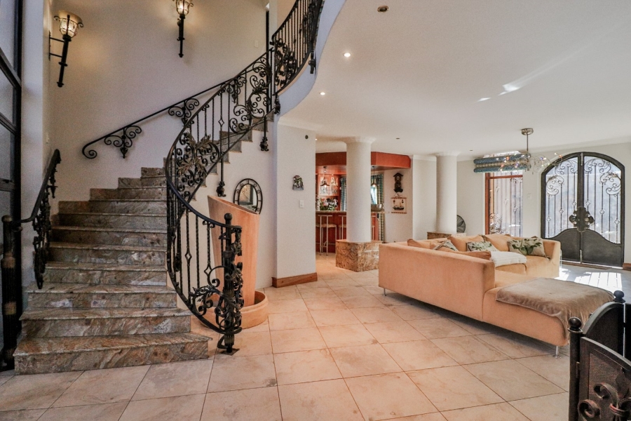 7 Bedroom Property for Sale in Glenvista Gauteng